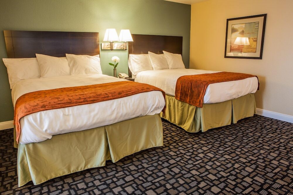 Marinwood Inn & Suites 25/43