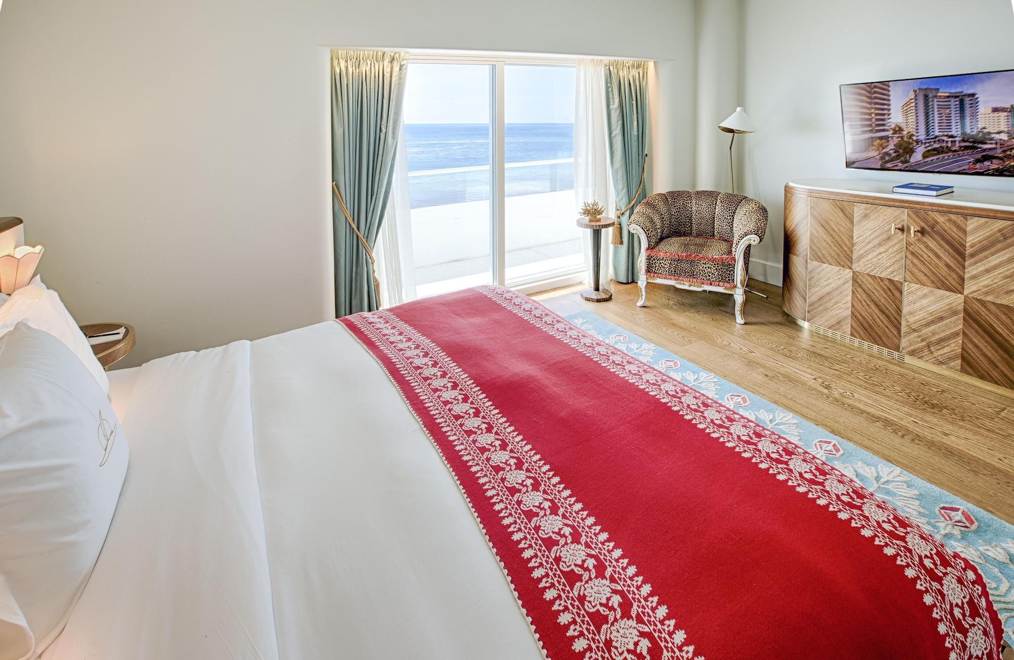 4 Bedrooms, Premier, Suite, Ocean Front