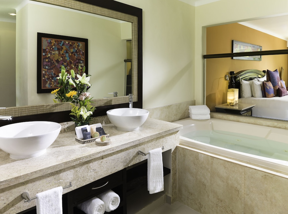 El Dorado Royale A Spa Resort All Inclusive 16/83