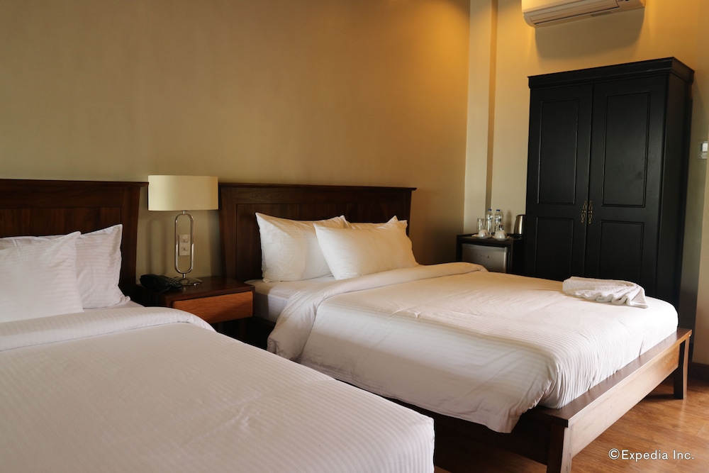 Bravo Resorts Munting Paraiso 12/49