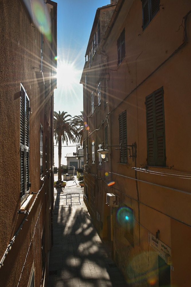 Marina Hotel Charming Rooms 40/47