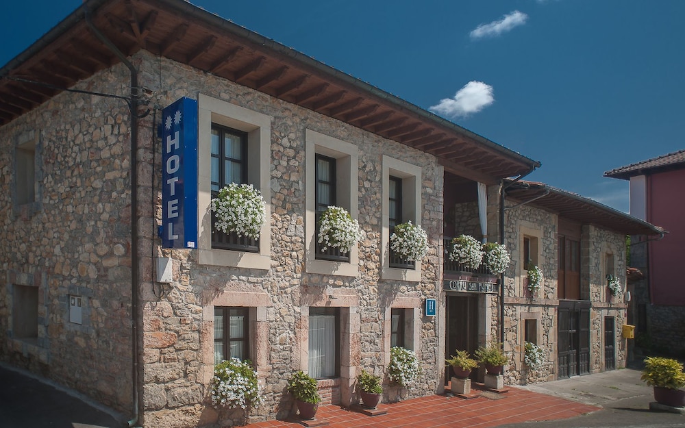 Hotel Corru San Pumés 2/50