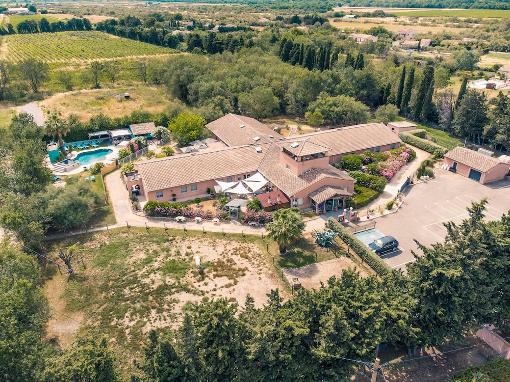 HOTEL LE PRESIDENT 54/58