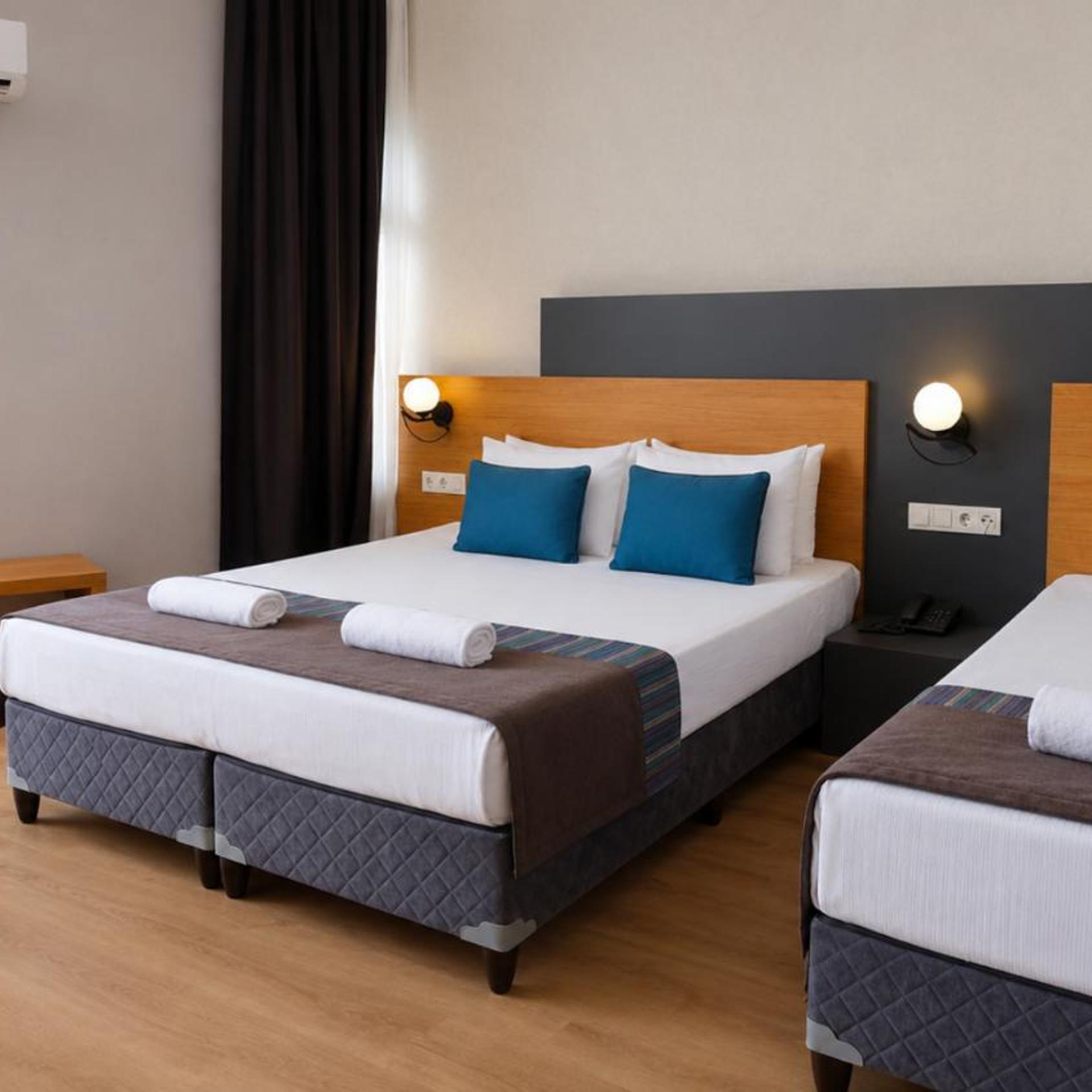 Qinn Hotels 14/50