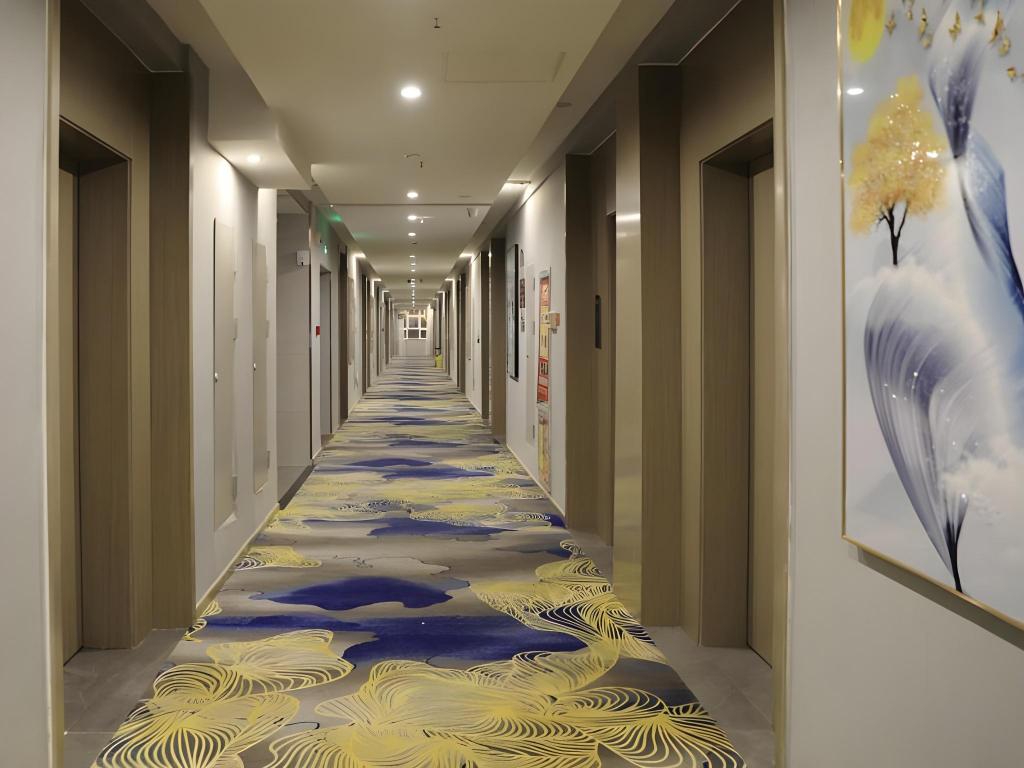 GreenTree Eastern Xinjiang Aksu Airport Hotel 40/45