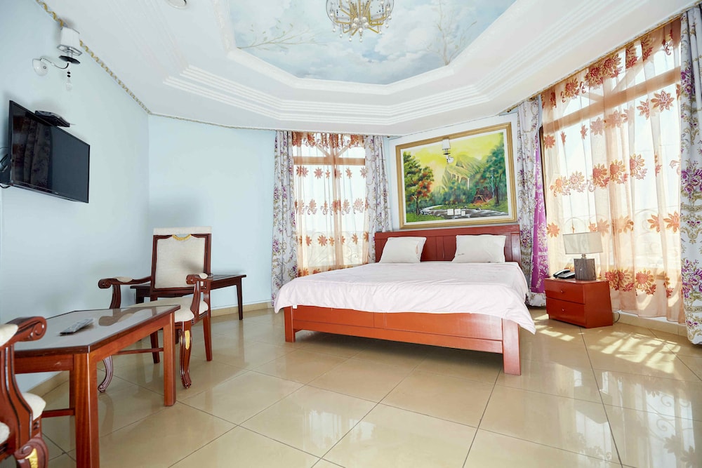 Felicia Hotel 15/72