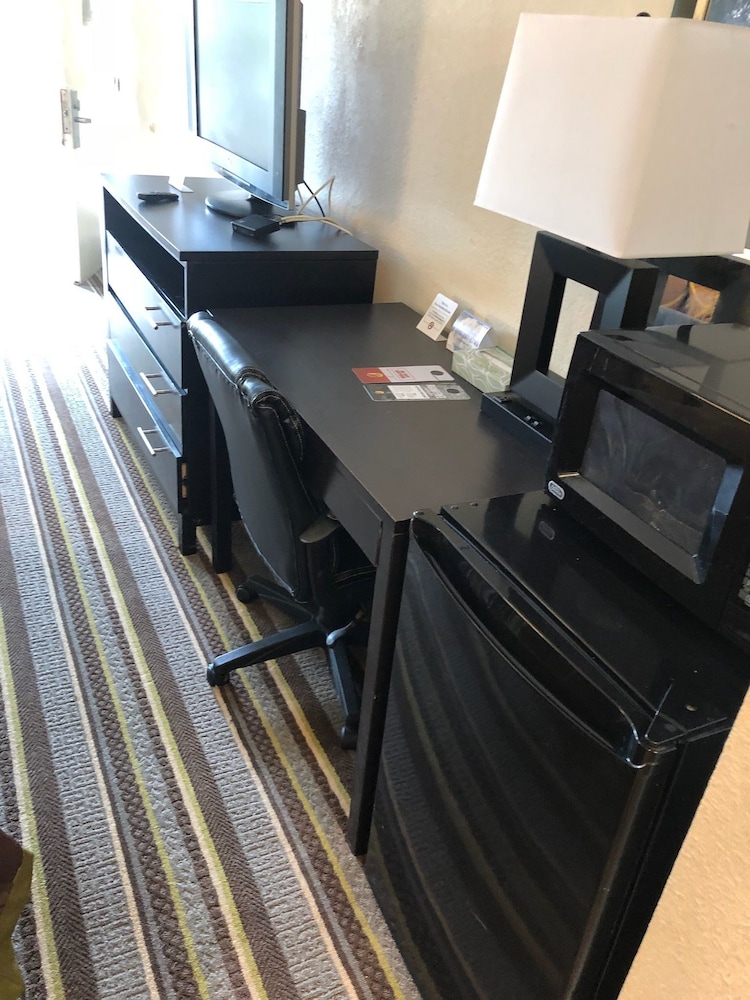 Super 8 By Wyndham Augusta 22/25