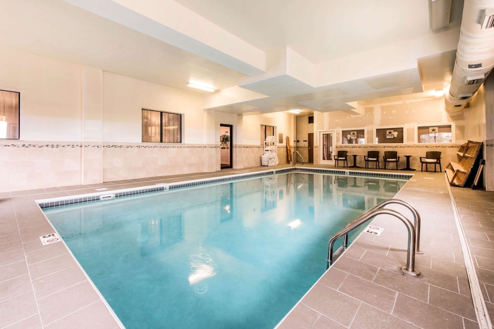 Comfort Inn & Suites Streetsboro - Kent 14/27