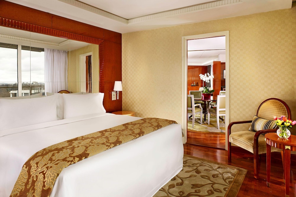The Park Tower Knightsbridge, a Luxury Collection Hotel, London 10/60