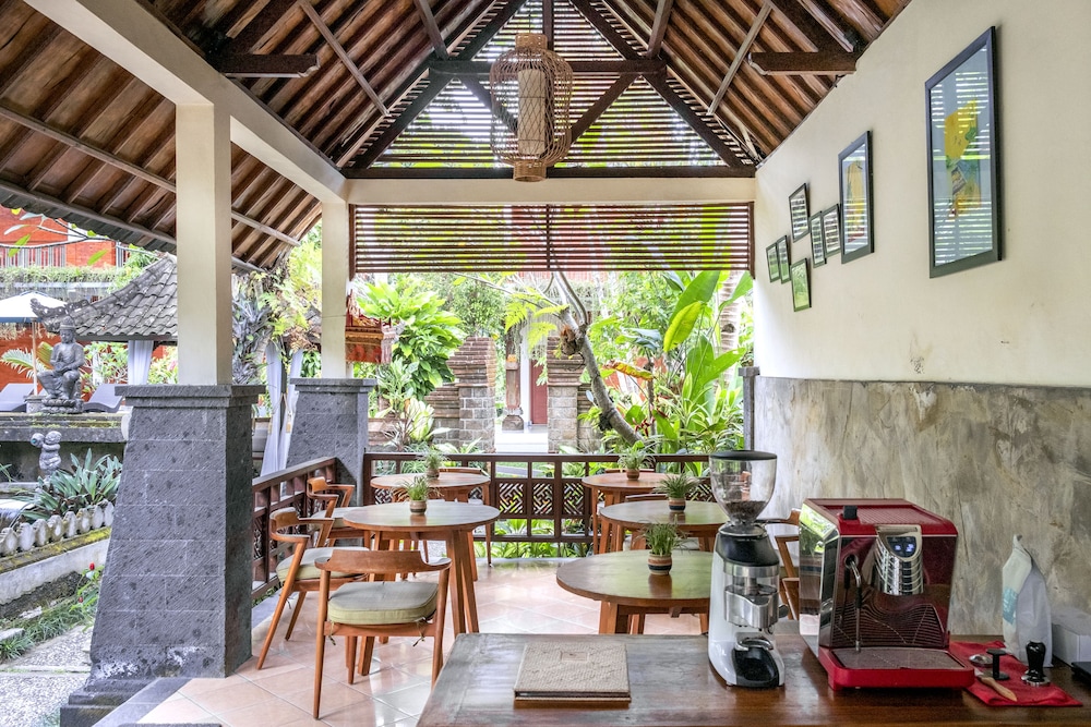 Gunung Merta Bungalows 13/22