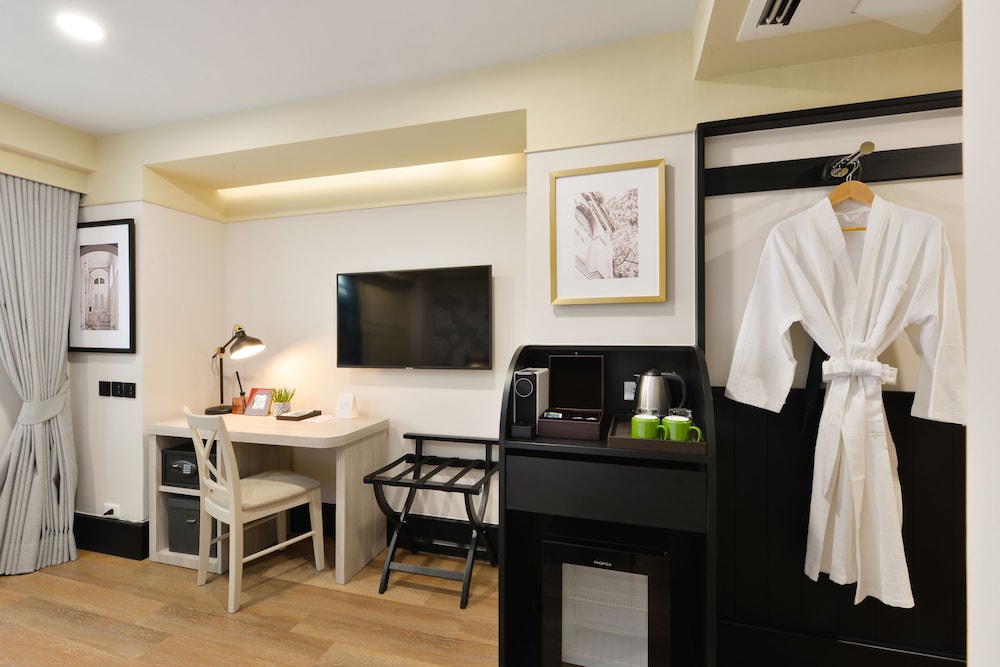 Oakwood Hotel and Residence Bangkok 42/57
