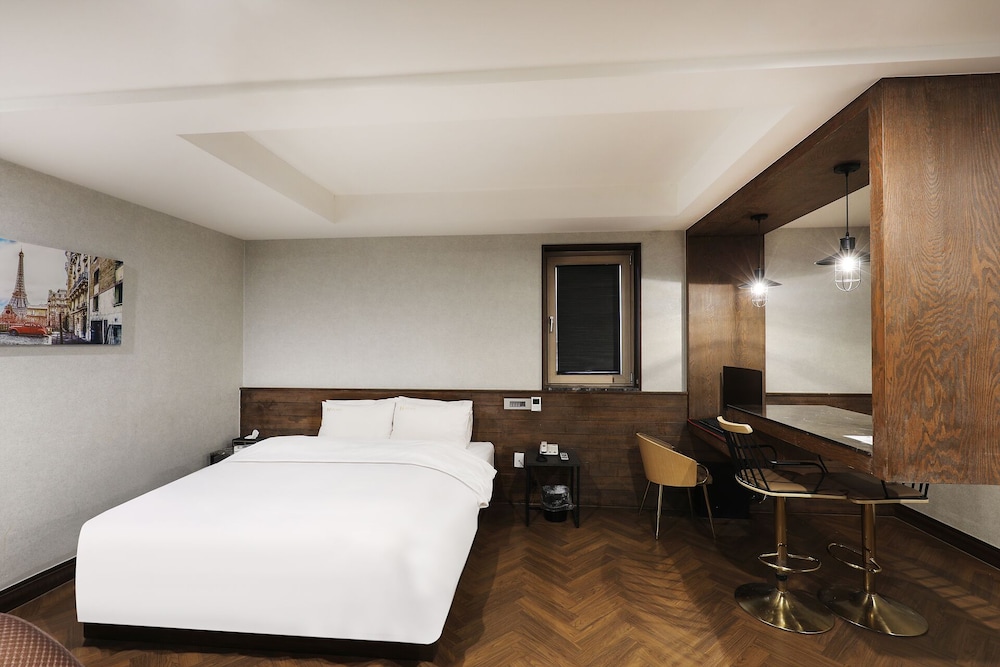 Mind Tourist Hotel 16/50