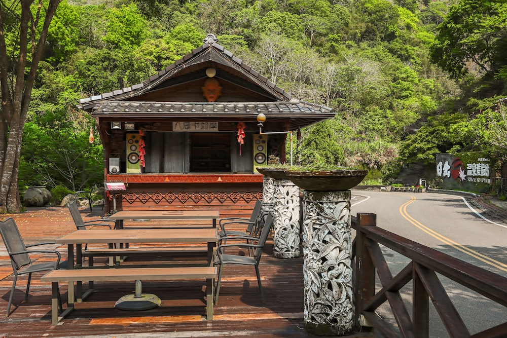 Sunrise Hot Spring Hotel 38/50