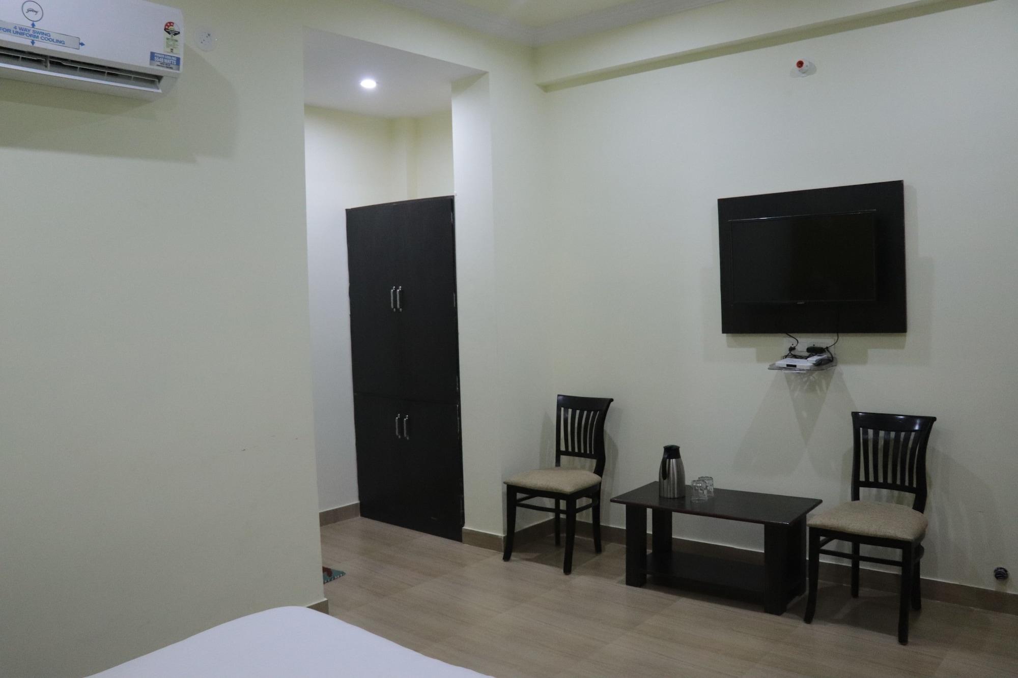 Royal Zayka Hotel & Restaurant 15/17