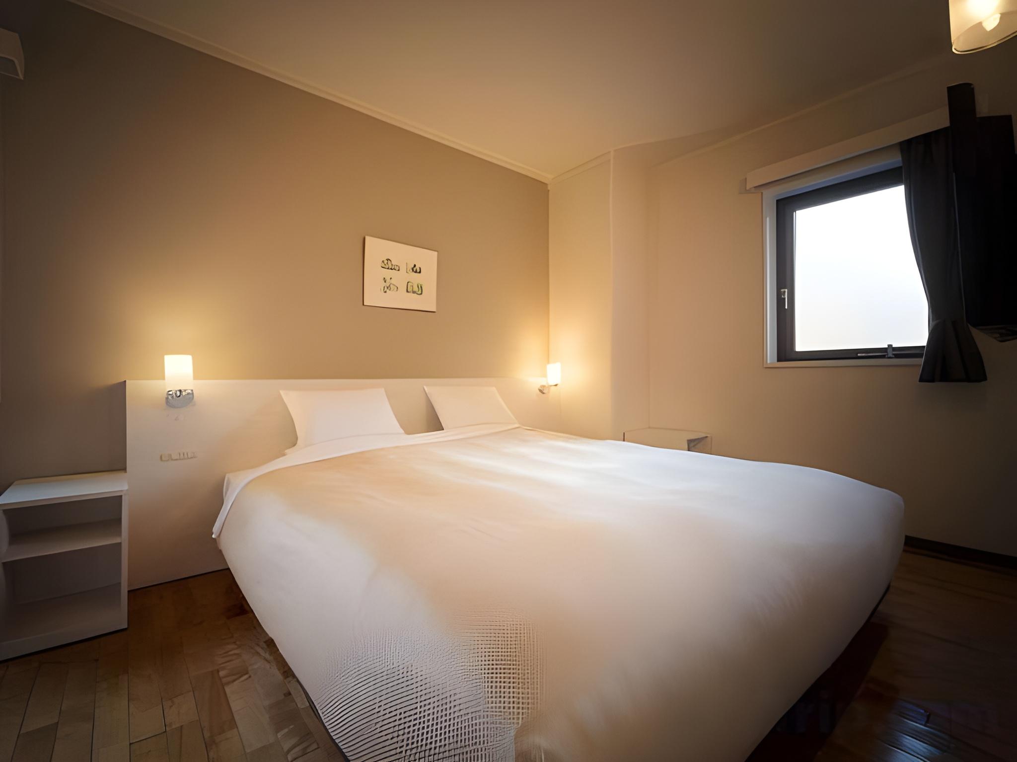 Room, King Bed, Bathtub