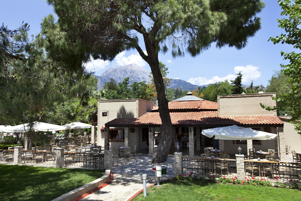 Movenpick Resort Antalya Tekirova 58/63