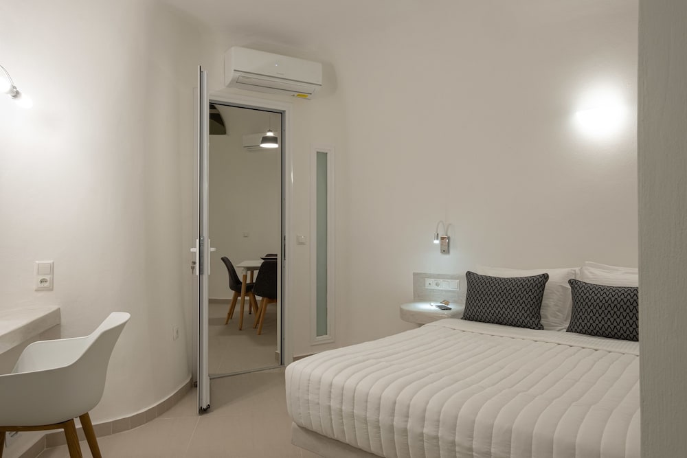 Santoterra Antigua Luxury Suites 7/50