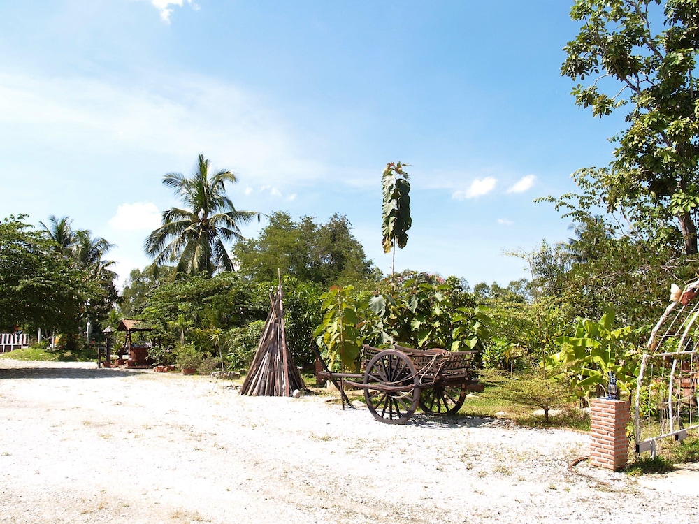 Cowboy Farm Resort Pattaya 32/39