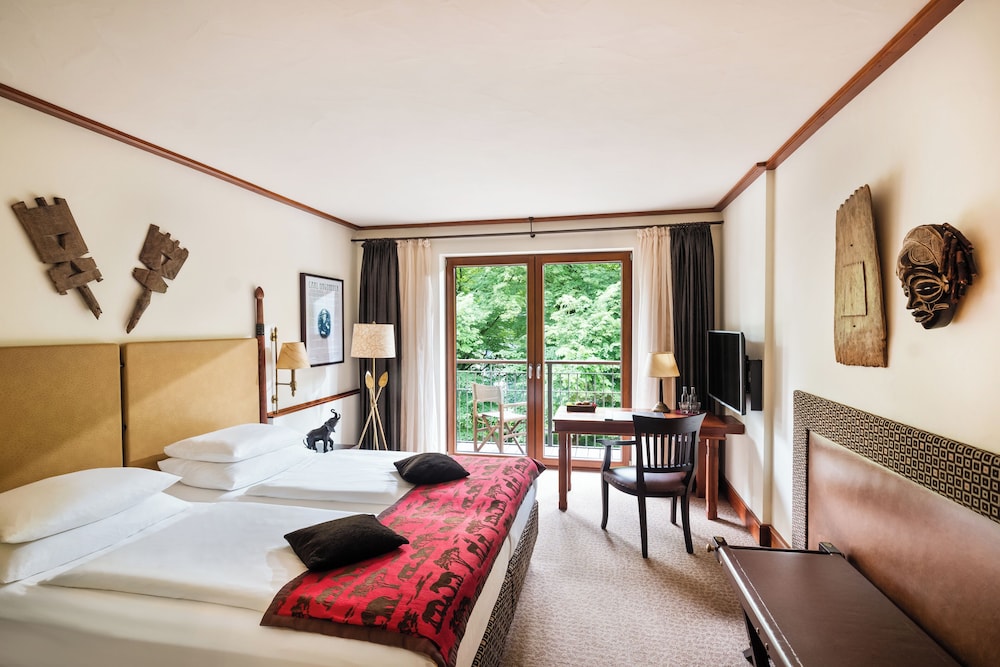 DELUXE, DOUBLE BED, BALCONY