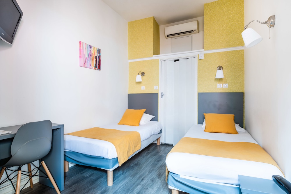 Hotel Au Patio Morand 18/36