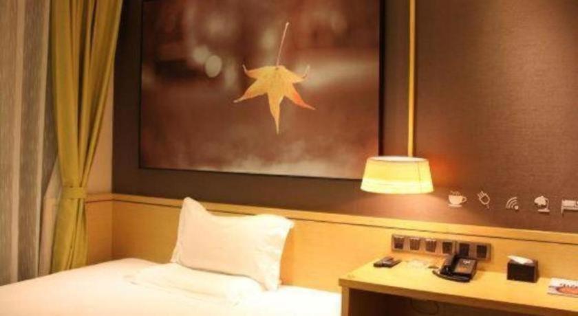 IU Hotel (Suzhou Dushu Lake Moon Bay Metro Station) 37/54
