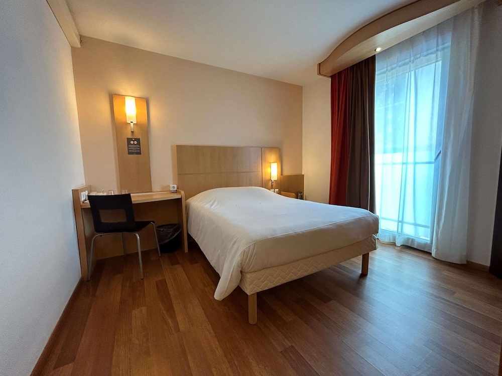 ibis Esch Belval 26/64