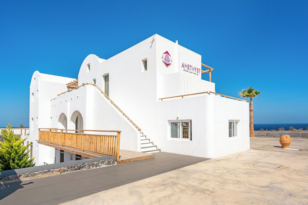 Amethyst Exclusive Suites Oia 6/72