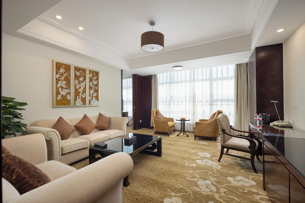 New Century Hotel Qingdao 47/73