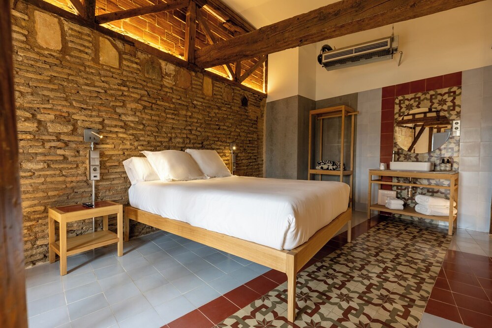 Design, Queen Bed