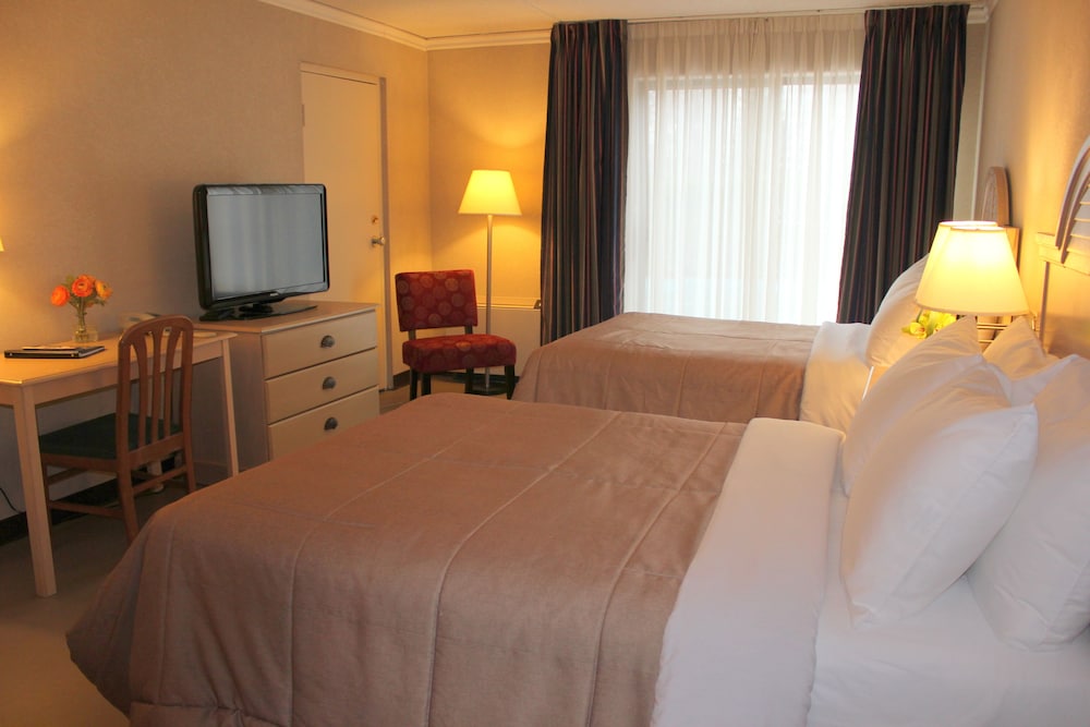 Confederation Place Hotel 16/68