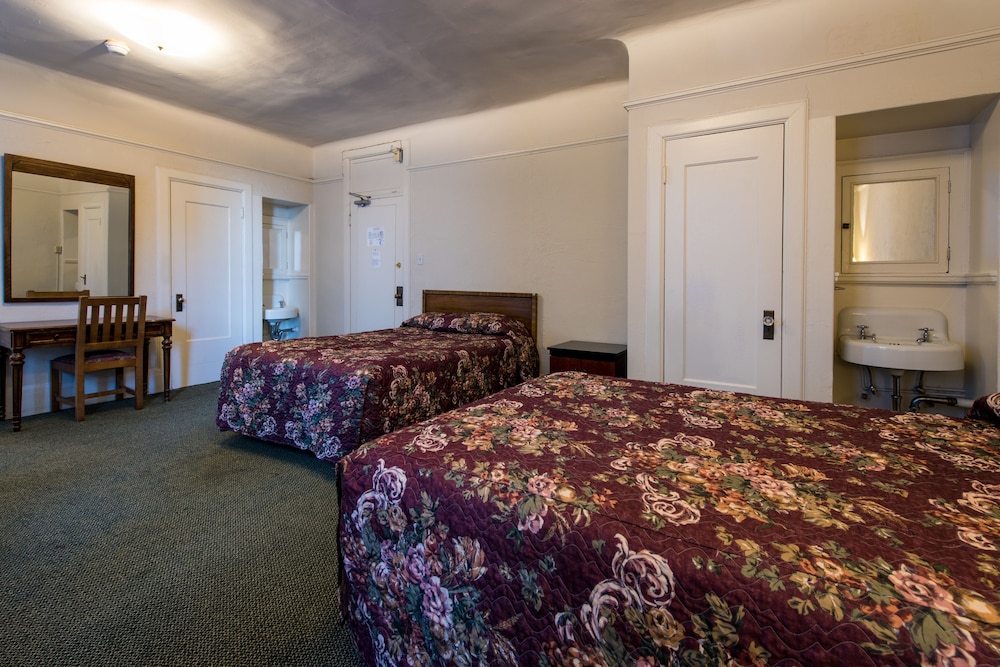 Aida Plaza Hotel 5/30