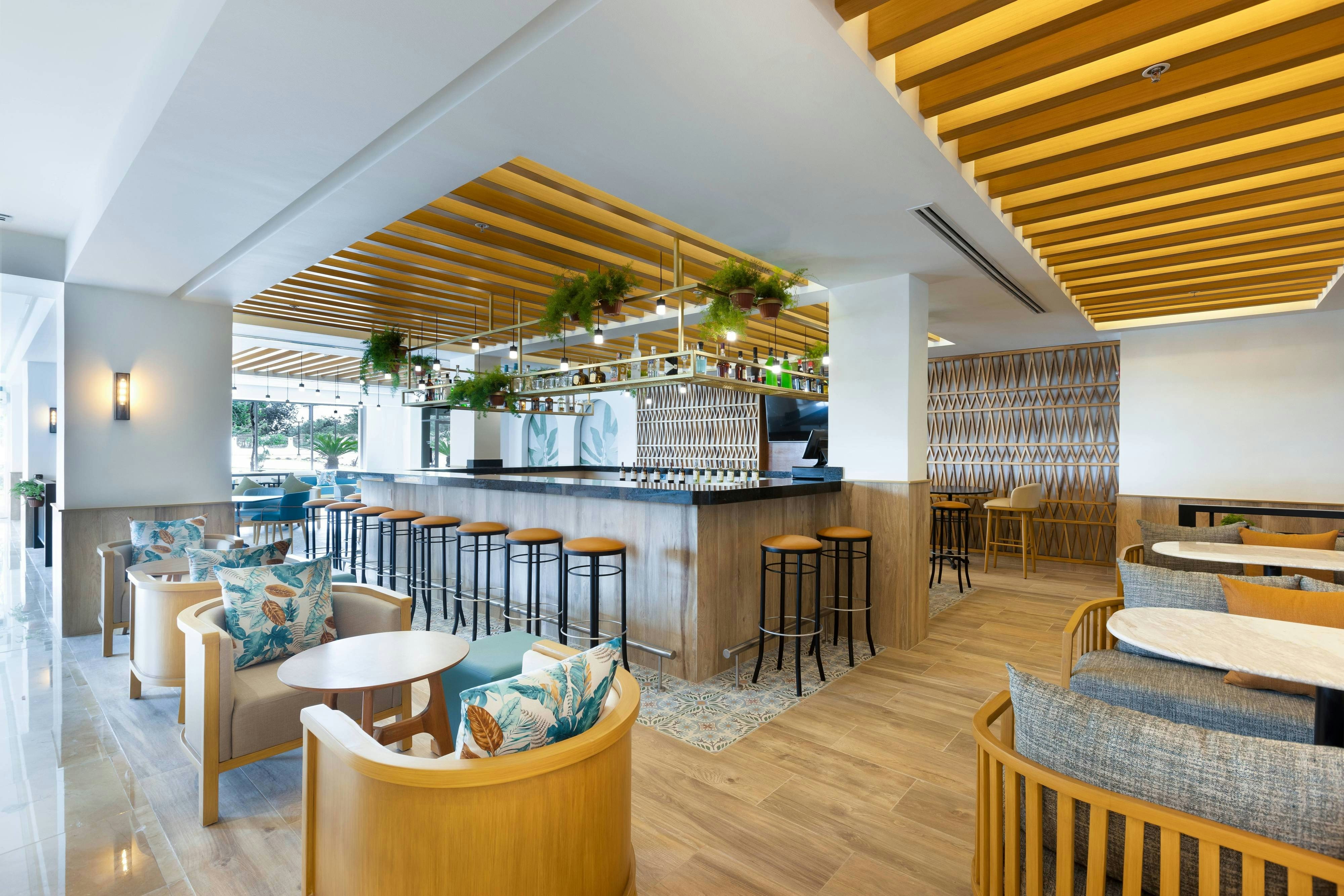 Courtyard by Marriott Cancun Airport 18/19