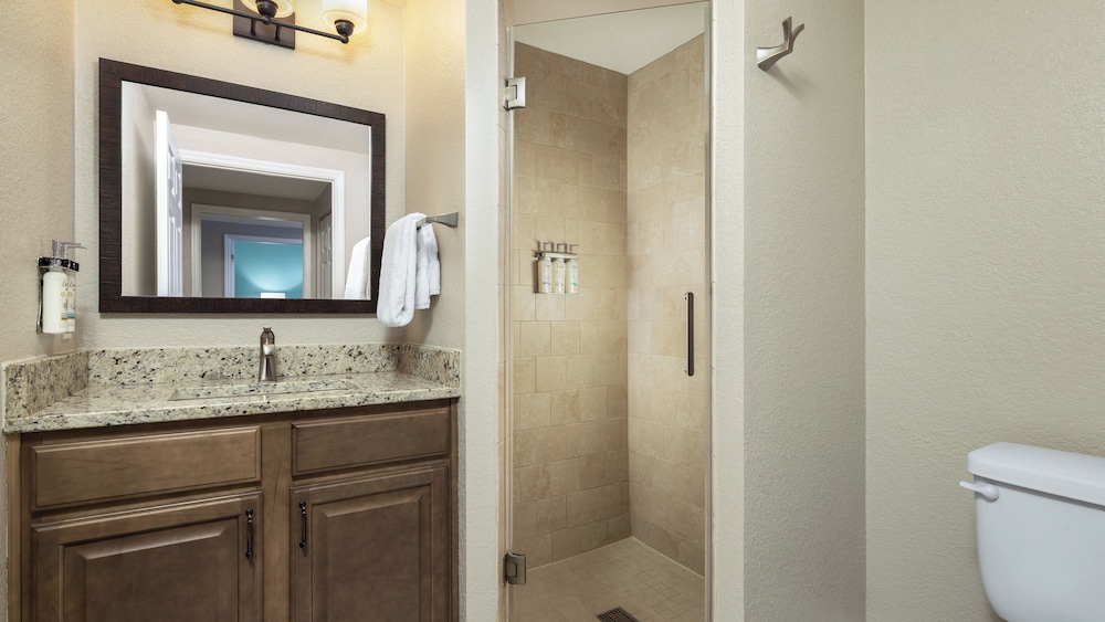 2 Bedrooms, Villa, King Bed, 2 Queen Beds, Holiday Inn Club Vacations at Orange Lake Resort 20/20