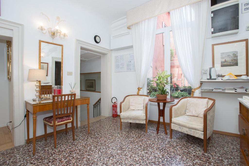 Locanda Casa Petrarca 39/50