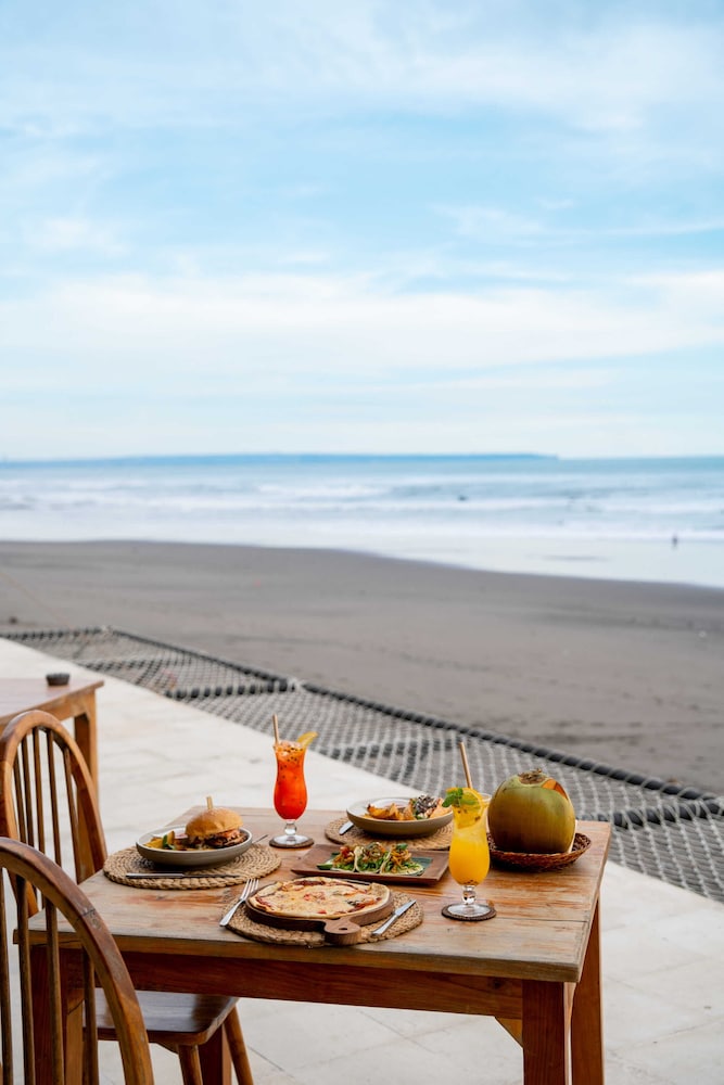 Bali Beach Glamping 36/49