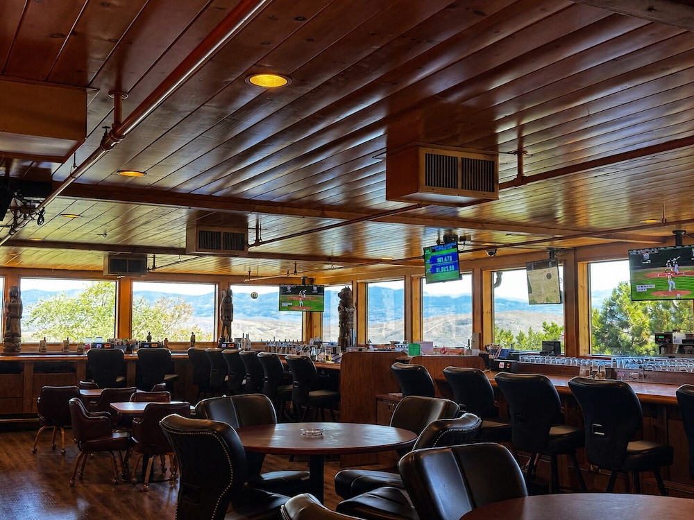 Topaz Lodge 37/58