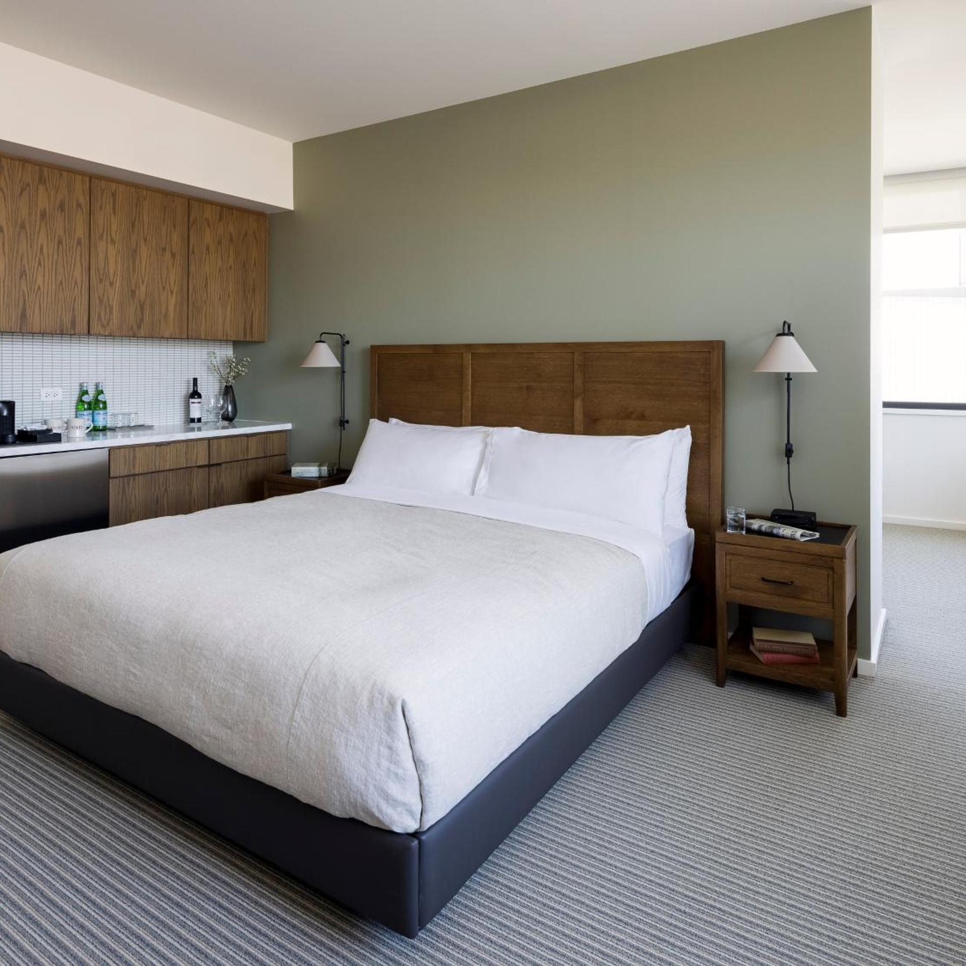 Study, King Bed