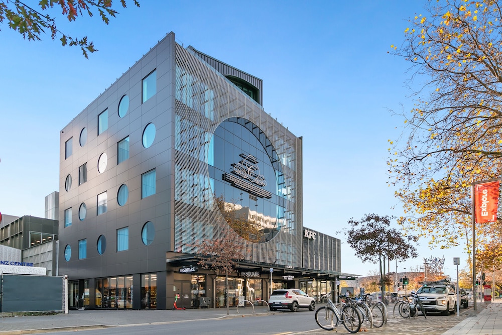 Christchurch City Hotel 31/35
