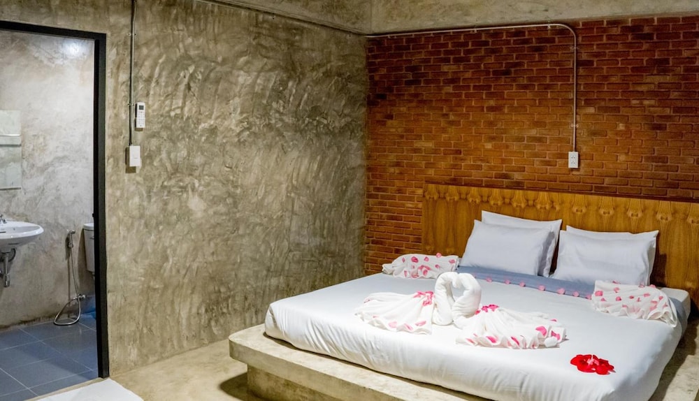 Tonfang Hotel 32/49