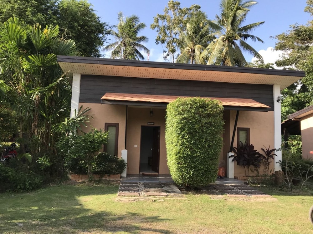 Baan Suan Rim Klong 5/63