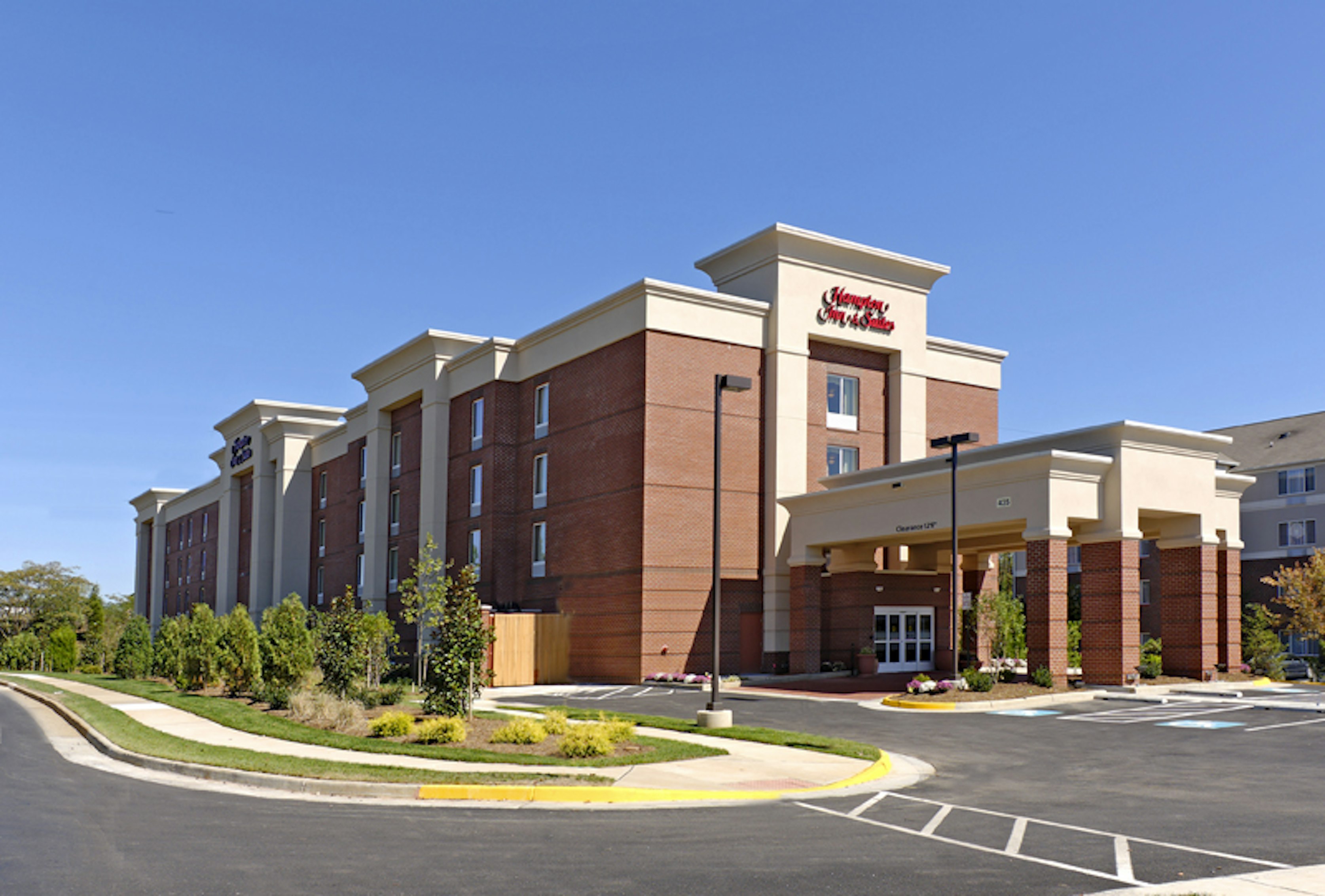 Hampton Inn & Suites Herndon - Reston 39/42