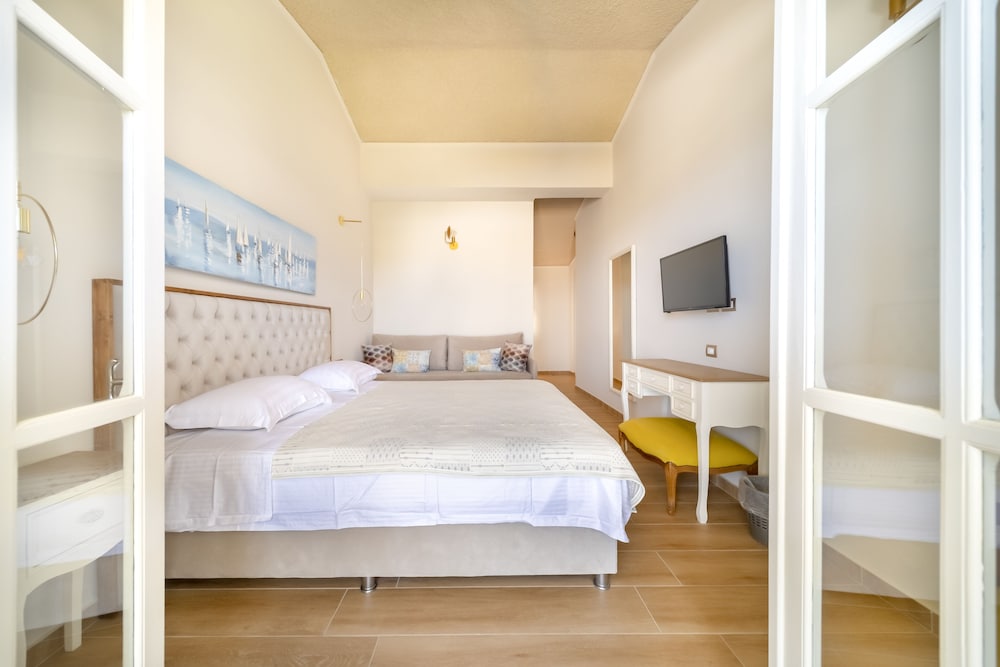 Junior Suite, King Bed, Sea View, Sofa