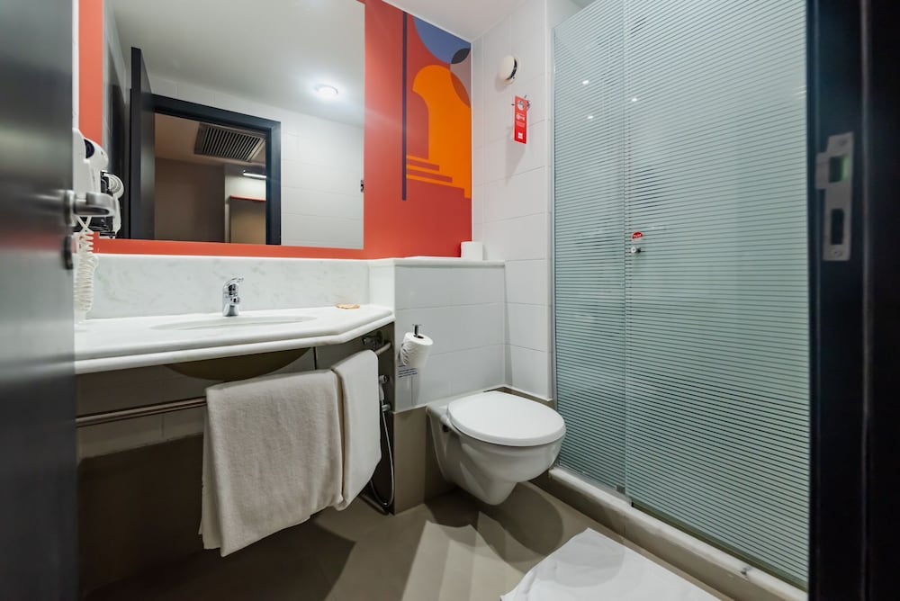 Ibis Guarulhos 68/70