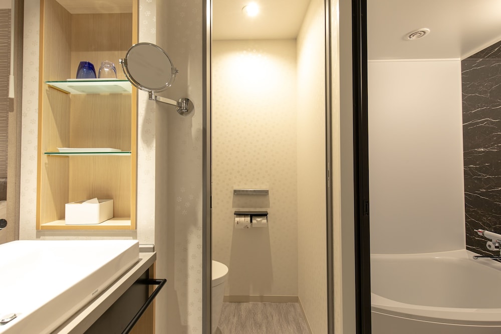 Montblanc Hotel Raffine Nagoya Ekimae 28/31