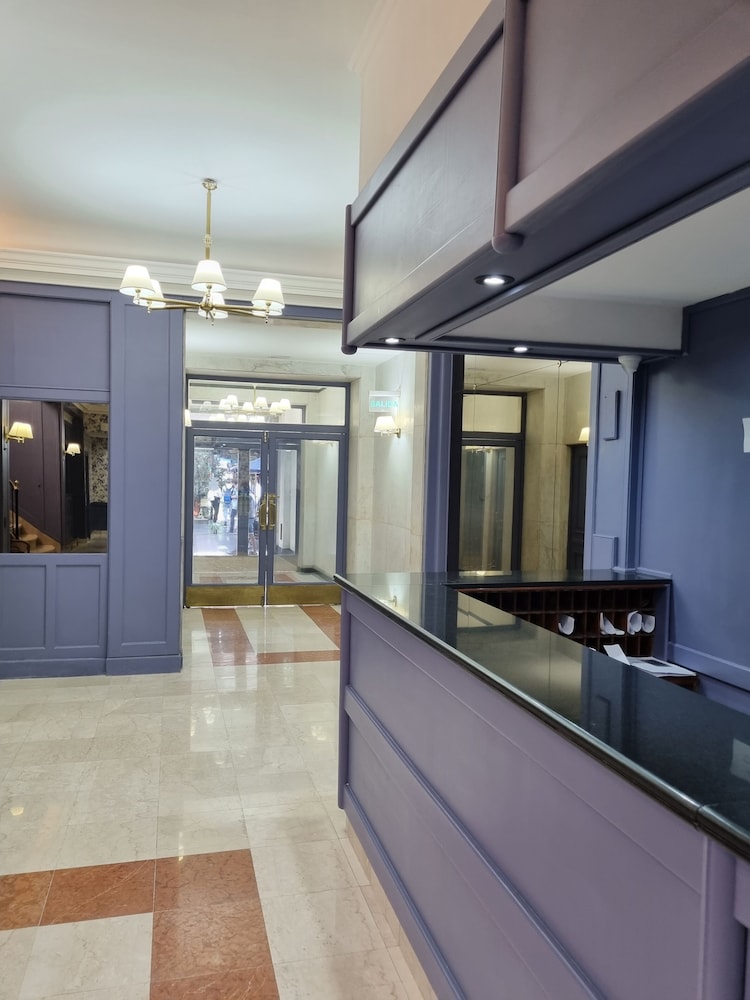Hotel Regis 12/51