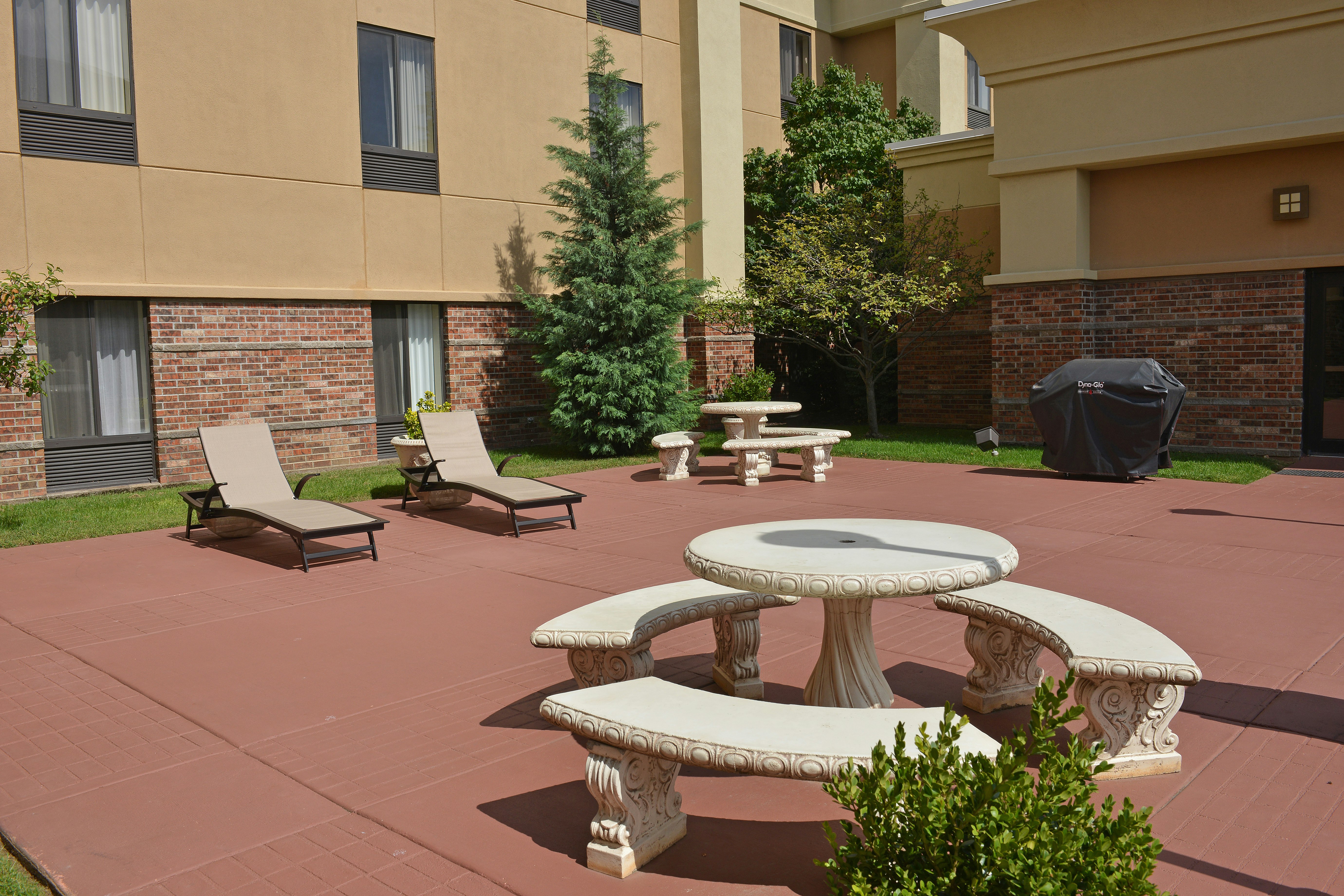 Hampton Inn and Suites Springfield 25/26