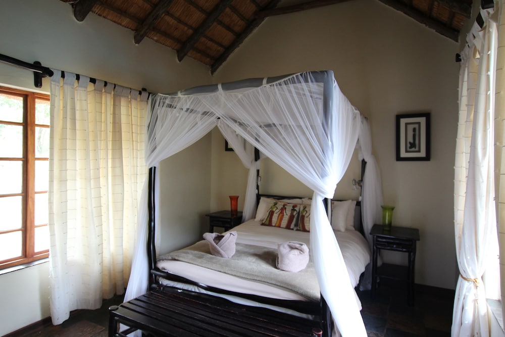 Thornhill Safari Lodge 13/70