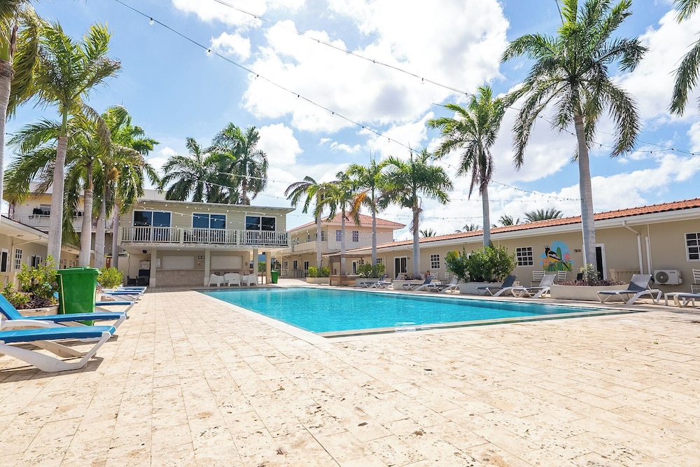 Delynne Boutique Hotel 43/50