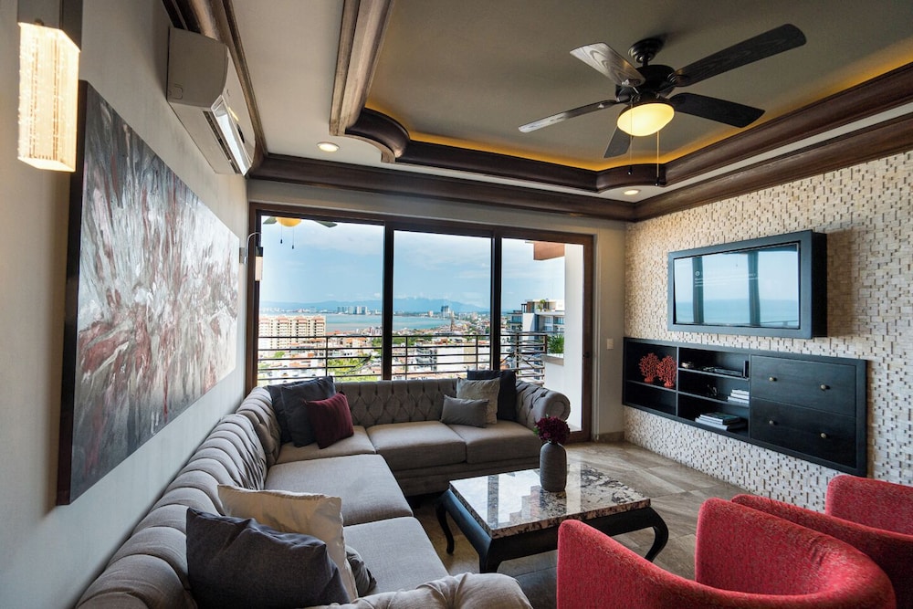 Resorts By Pinnacle 220 48/72