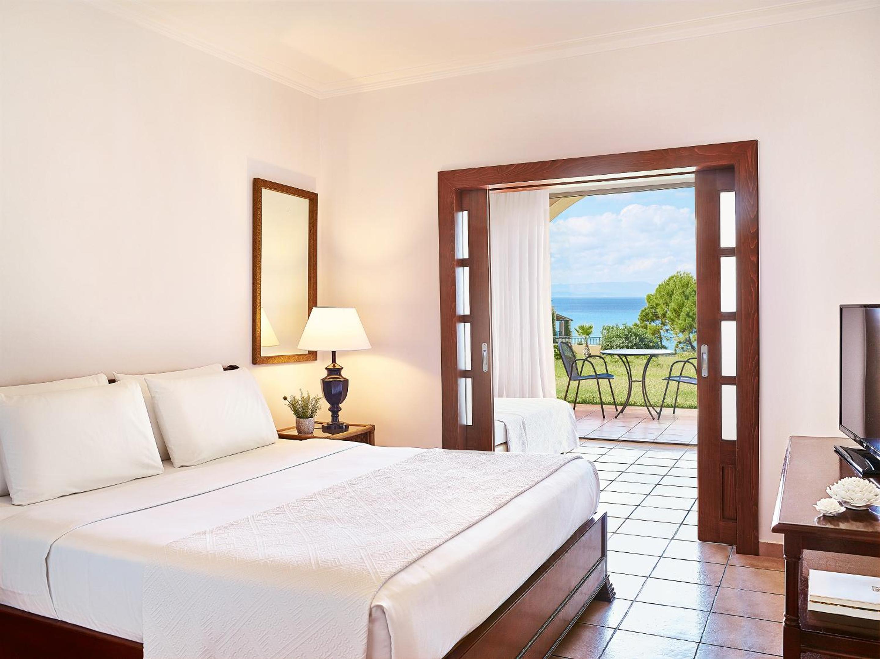 Garden, Family, Queen and Twin Beds, Sea View, Ground Floor